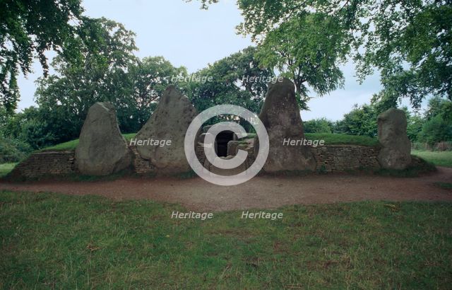 Wayland's Smithy Neolithic Long Barrow, 36th century BC. Artist: Unknown