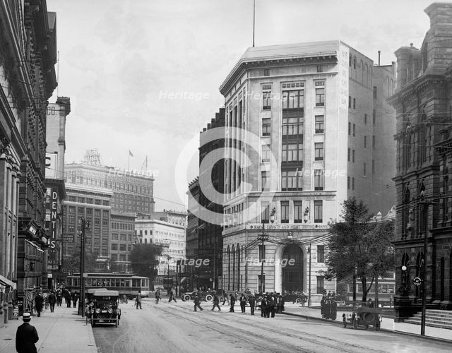 Wayne County and Home Savings Bank, Detroit, Mich., between 1900 and 1920. Creator: Unknown.