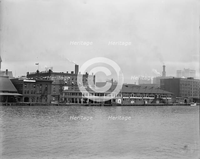 Wayne Hotel and Pavilion from the river, Detroit, Mich., between 1900 and 1915. Creator: William H. Jackson.