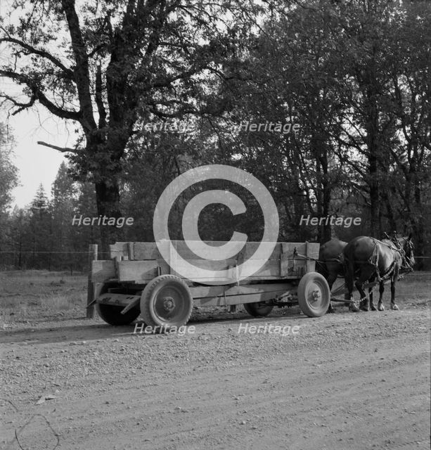 Wagon built on the farm utilizing parts of wrecked Dodge..., Oregon, Kirby (Josephine County), 1939. Creator: Dorothea Lange.