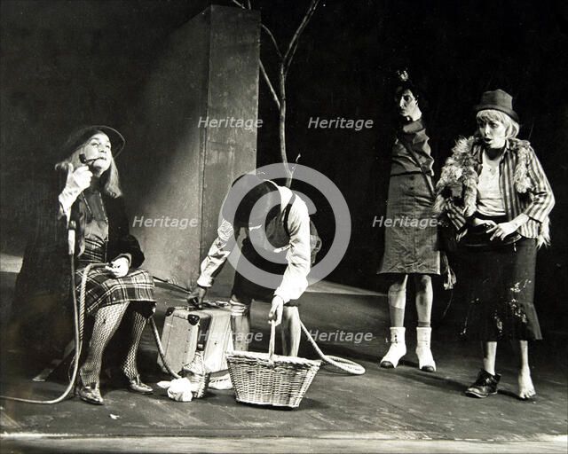 Waiting for Godot' by Samuel Becket, representation of 1967.