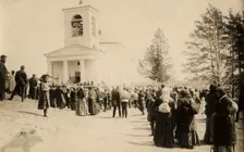 Waiting for the religious procession on Easter week (Bright Week) at the Znamensky..., 1913-14. Creator: S. Ia. Mamontov