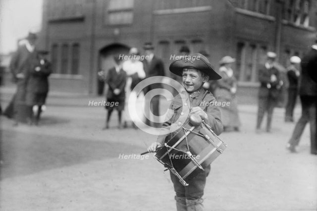 Walter Gunther, Co. G. 12th N.G., N.Y., between c1910 and c1915. Creator: Bain News Service.