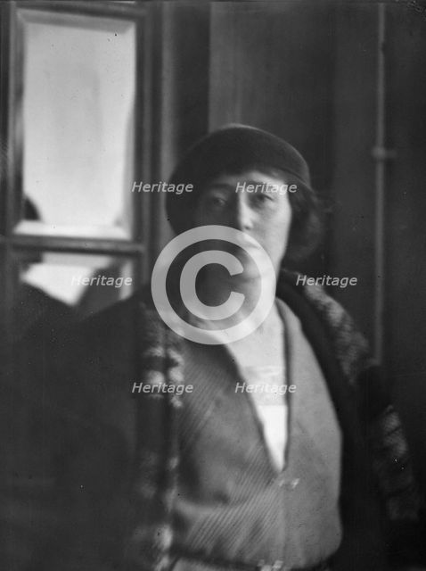 Walter, Valerie, Miss, portrait photograph, 1930 Oct. Creator: Arnold Genthe.