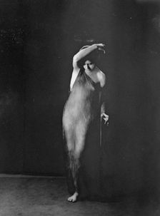 Wanger, Beatrice, Miss, 1918 or 1919. Creator: Arnold Genthe