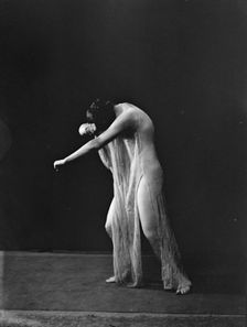 Wanger, Beatrice, Miss, 1918 or 1919. Creator: Arnold Genthe