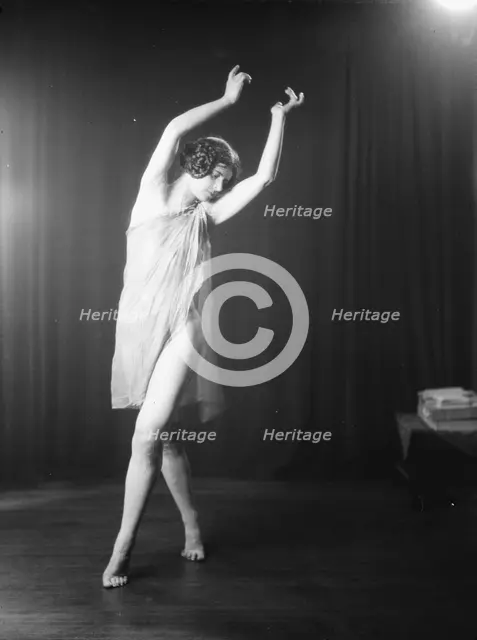 Wanger, Beatrice, Miss, 1922 June 26. Creator: Arnold Genthe.