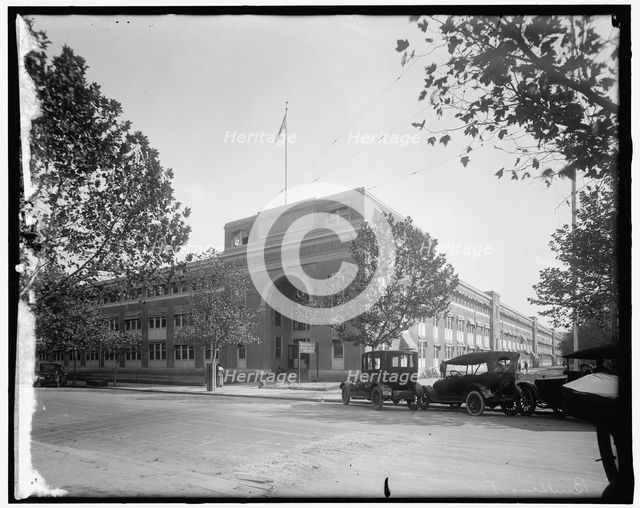 War Dept, between 1910 and 1920. Creator: Harris & Ewing.