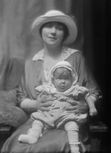 Ware, Helen, Miss, and Moracchini baby, portrait photograph, 1913. Creator: Arnold Genthe