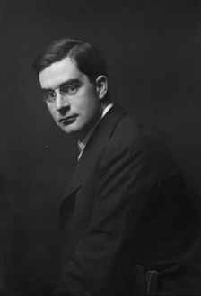 Warfield, Emerson, Mr., portrait photograph, 1906 Sept. 25. Creator: Arnold Genthe