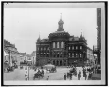 Warszawa Pomnik Kopernika, between 1910 and 1920. Creator: Harris & Ewing