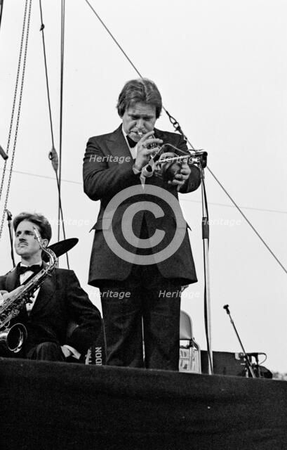 Warren Vache and Scott Hamilton, Capital Jazz Festival, Knebworth, 1982.    Artist: Brian O'Connor.