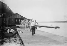 Washington Varsity 8 (1913), 1913. Creator: Bain News Service