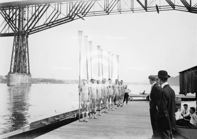 Washington Varsity 8, 1913. Creator: Bain News Service.