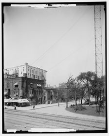 Washington Boulevard, Detroit, Mich., between 1900 and 1906. Creator: Unknown
