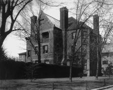 Washington, D.C., building exterior - Tuckerman House, 1600 I St., N.W., (1900?). Creator: Frances Benjamin Johnston