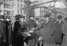 Washington hikers collecting, 1913. Creator: Bain News Service