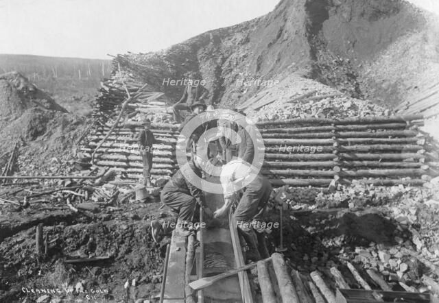 Washing gold, 1916. Creator: Unknown.