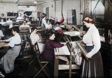 Weavers at work, between c1910 and c1915. Creator: Bain News Service
