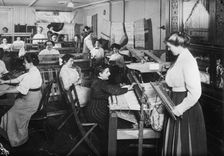 Weavers at work, between c1910 and c1915. Creator: Bain News Service