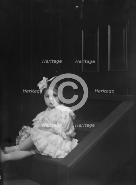 Welch, A., Mrs., baby of, portrait photograph, 1907 Feb. 12. Creator: Arnold Genthe.