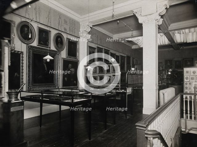 Wellcome Historical Medical Museum, Wigmore Street, London: ... Gallery of Pictures, c1910s. Creator: Unknown.
