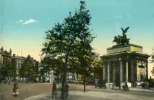 Wellington Arch, Entrance to the Green Park, London c1915. Creator: Unknown