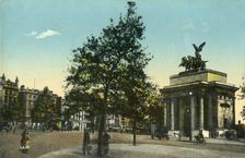 Wellington Arch, Entrance to the Green Park, London c1915. Creator: Unknown