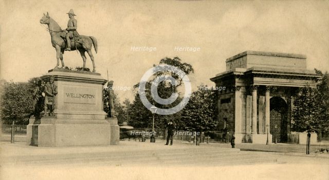 'Wellington Monument, London', c1910. Creator: Unknown.