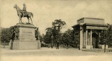Wellington Monument, London c1910. Creator: Unknown
