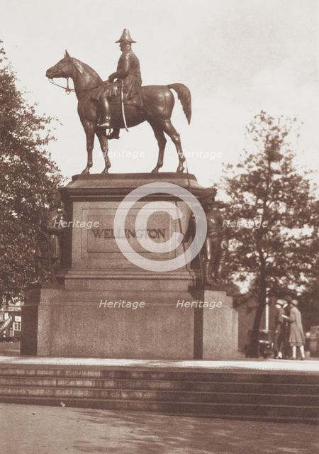 Wellington's Statue. From the album: Photograph album - London, 1920s. Creator: Harry Moult.