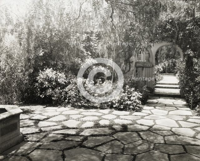 Wellington Stanley Morse house, 450 South San Rafael Avenue, Pasadena, California, 1917. Creator: Frances Benjamin Johnston.