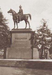 Wellington's Statue. From the album: Photograph album - London, 1920s. Creator: Harry Moult