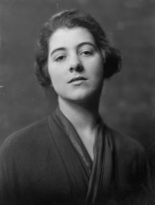 Welsh, H., Miss, portrait photograph, 1917 Apr. 20. Creator: Arnold Genthe