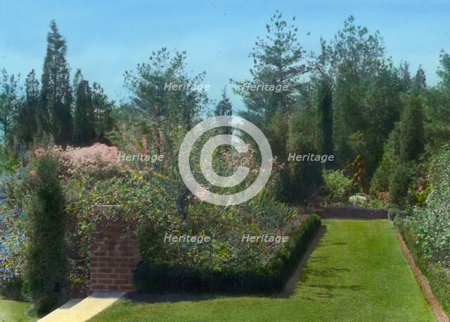 "Welwyn," Harold Irving Pratt house, 100 Crescent Beach Road, Glen Cove, New York, c1914. Creator: Frances Benjamin Johnston.
