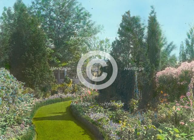 "Welwyn," Harold Irving Pratt house, 100 Crescent Beach Road, Glen Cove, New York, c1914. Creator: Frances Benjamin Johnston.