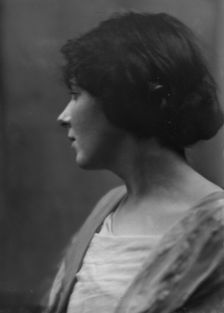 Werner, Charlotte F., portrait photograph, 1914 Jan. Creator: Arnold Genthe