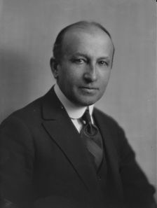 Wertheimer, Mr., portrait photograph, 1917. Creator: Arnold Genthe