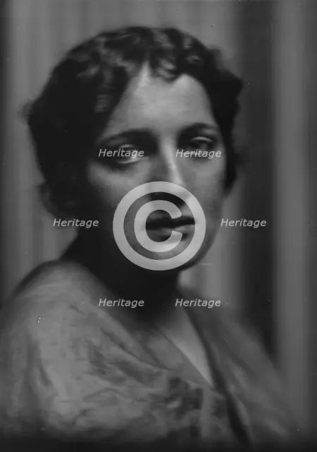 West, L., Miss, portrait photograph, 1913. Creator: Arnold Genthe.