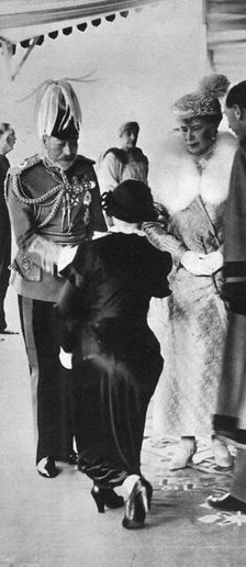 West London mayors and mayoresses presented to the king, Kensington, 1935, (1936)