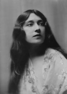 Weston, Lucy, Miss, portrait photograph, 1915 Oct. 2. Creator: Arnold Genthe