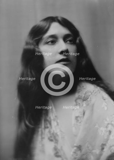 Weston, Lucy, Miss, portrait photograph, 1915 Oct. 2. Creator: Arnold Genthe.