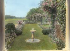 "Westlawn," Edward Tiffany Dyer house, Great Plains Road, Southampton, New York, 1914. Creator: Frances Benjamin Johnston