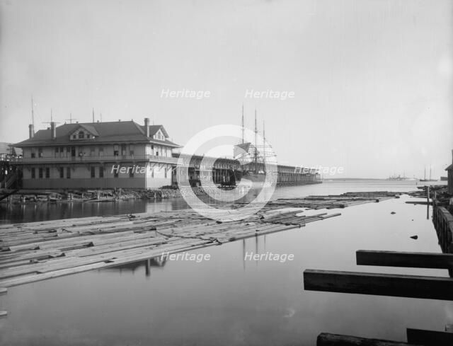 Wharf office and Commandancia Street wharf, Pensacola, Fla., between 1900 and 1905. Creator: Unknown.