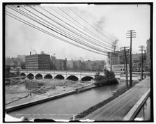 Where the Erie Canal crosses the Genesee, Rochester, N.Y., between 1900 and 1906. Creator: Unknown