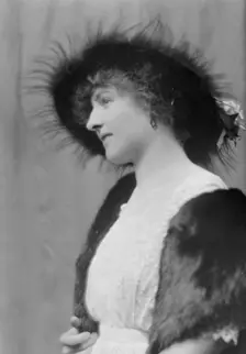 Whitney, Marie, Miss, portrait photograph, 1914 Oct. 12. Creator: Arnold Genthe