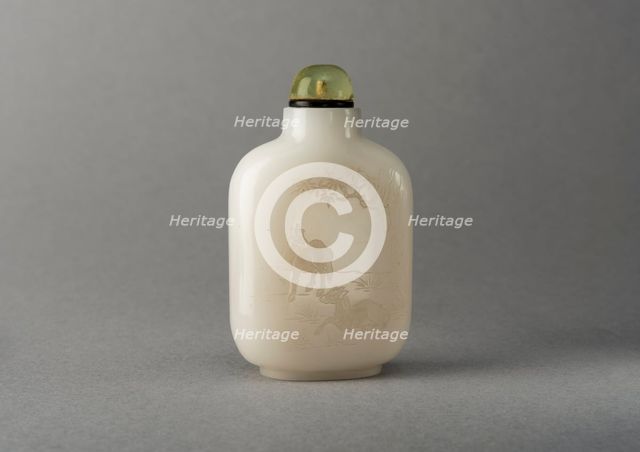 White glass snuff bottle, China, Qing dynasty, 1644-1911. Creator: Unknown.