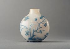 White glass snuff bottle with blue overlay, China, Qing dynasty, 1644-1911. Creator: Unknown