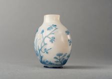 White glass snuff bottle with blue overlay, China, Qing dynasty, 1644-1911. Creator: Unknown