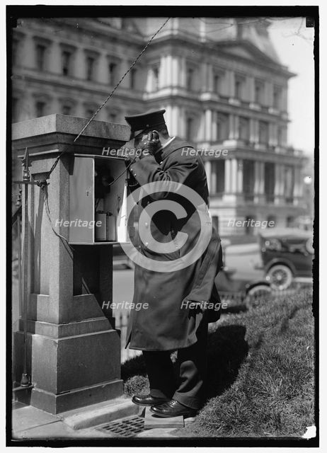 White House call box, between 1914 and 1918. Creator: Harris & Ewing.
